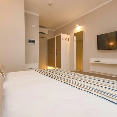 Oliveto 4* Дезенцано-дель-Гарда