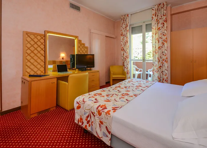 Oliveto 4* דסנזאנו דל גארדה