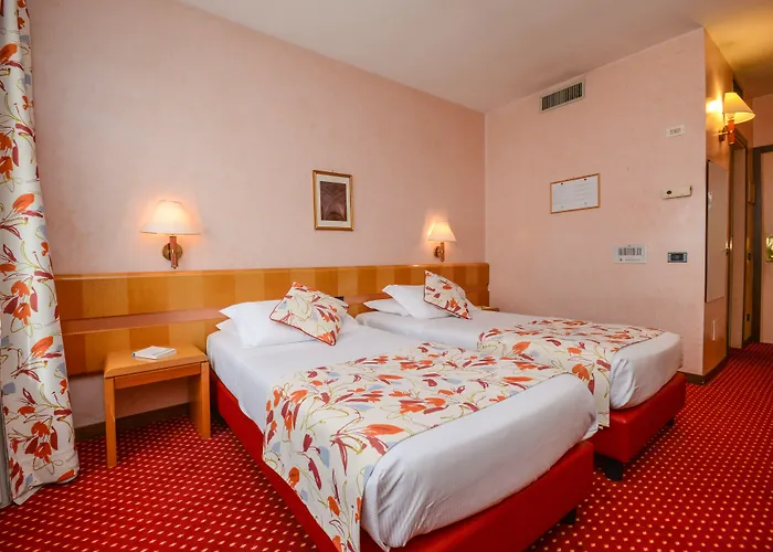 Oliveto 4* דסנזאנו דל גארדה