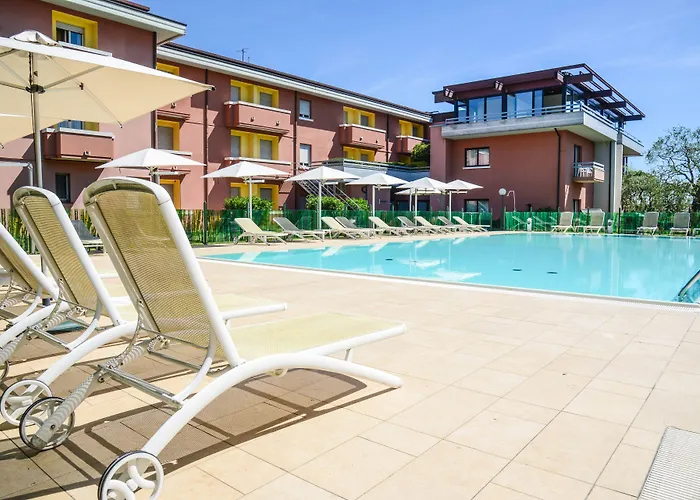 Oliveto מלון דסנזאנו דל גארדה