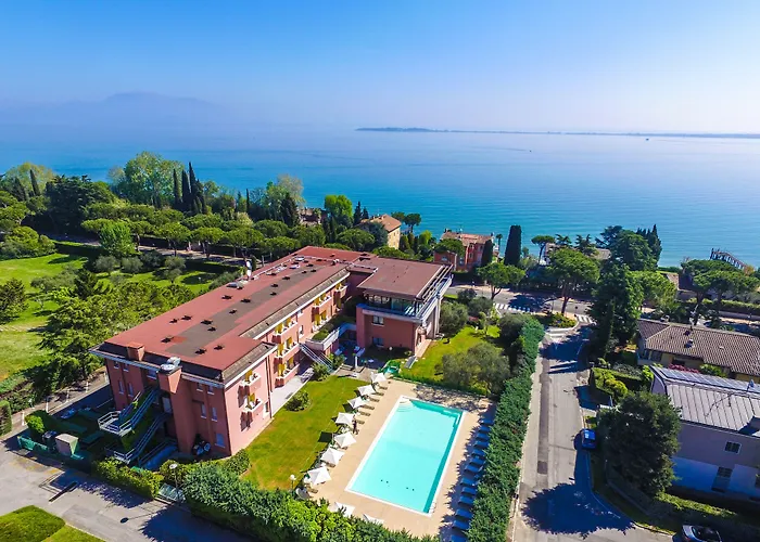 Oliveto מלון דסנזאנו דל גארדה