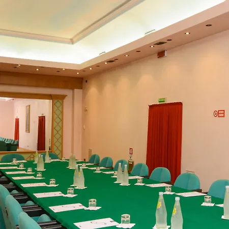 Oliveto 4* דסנזאנו דל גארדה