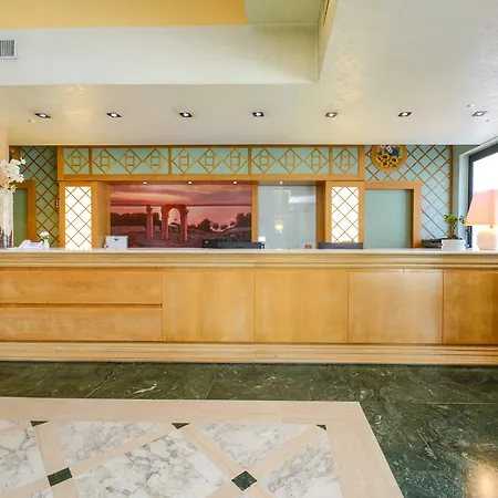 Hotell Oliveto 4*