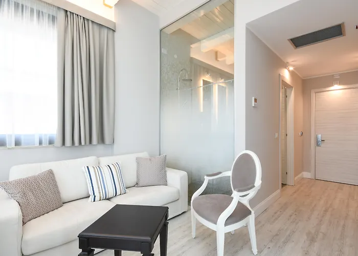 Oliveto Hotell 4*